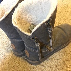 Bearpaw fluffy boots